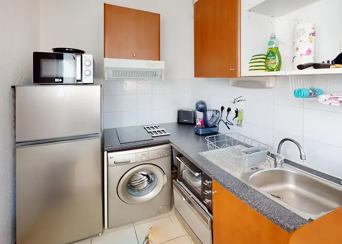 Apartamento Avec Piscine Partagée à - Fr-1-785-2
